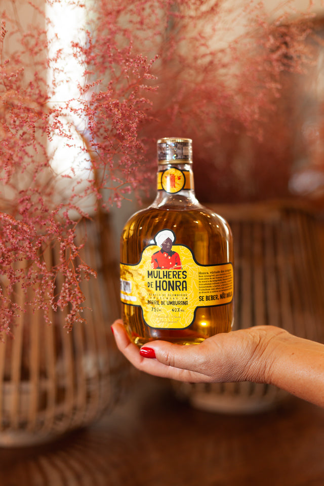 Cachaça Edição especial Mulheres de Honra
