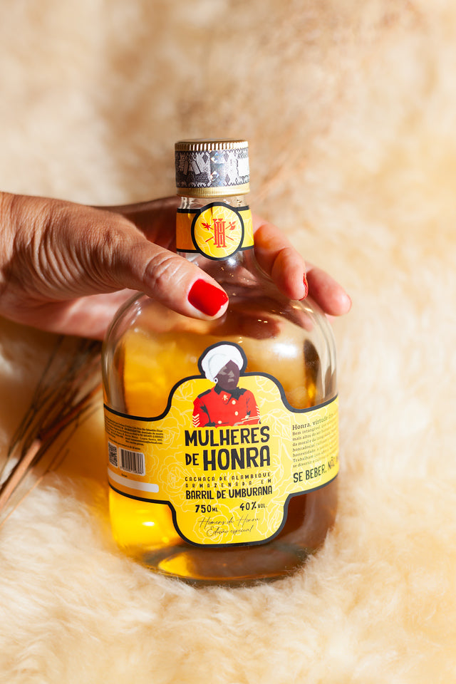 Cachaça Edição especial Mulheres de Honra