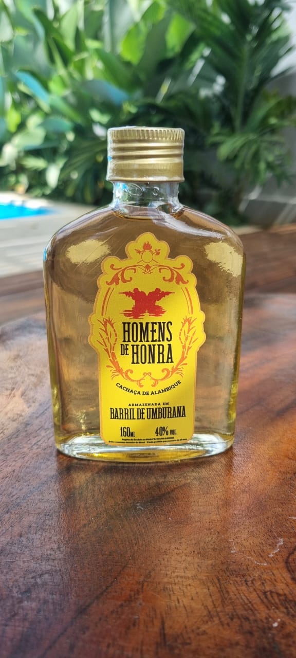 Cachaça Umbarana de Bolso