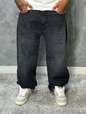 Calça Jeans Preta Estonada Presence